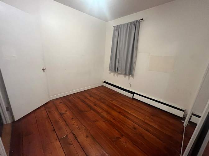 Felicity's room