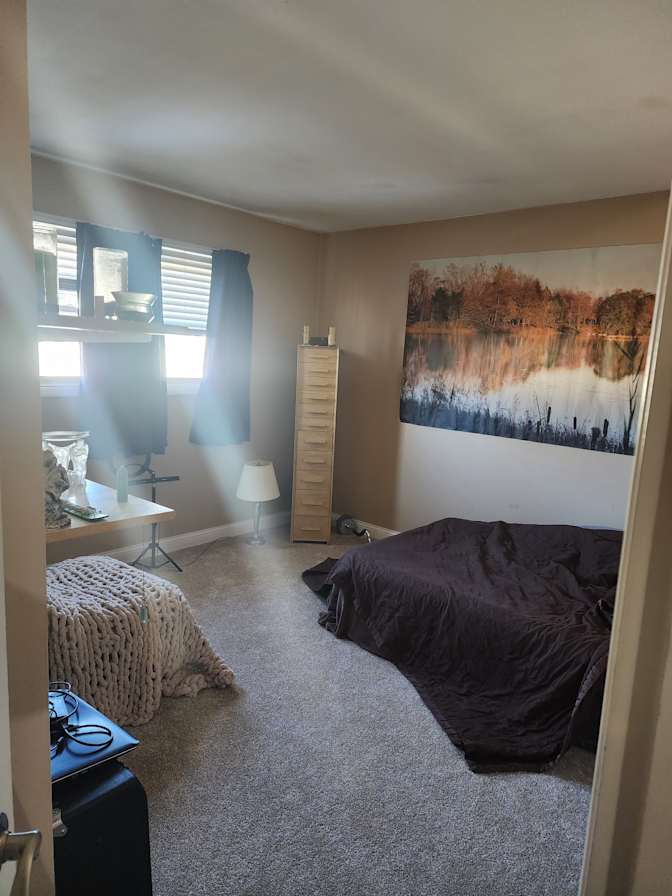 Lynn's room