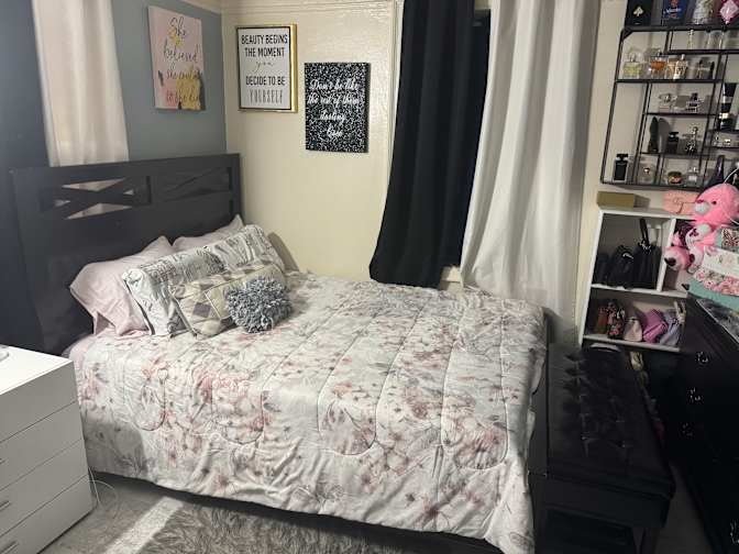 Eriadna Vasquez's room
