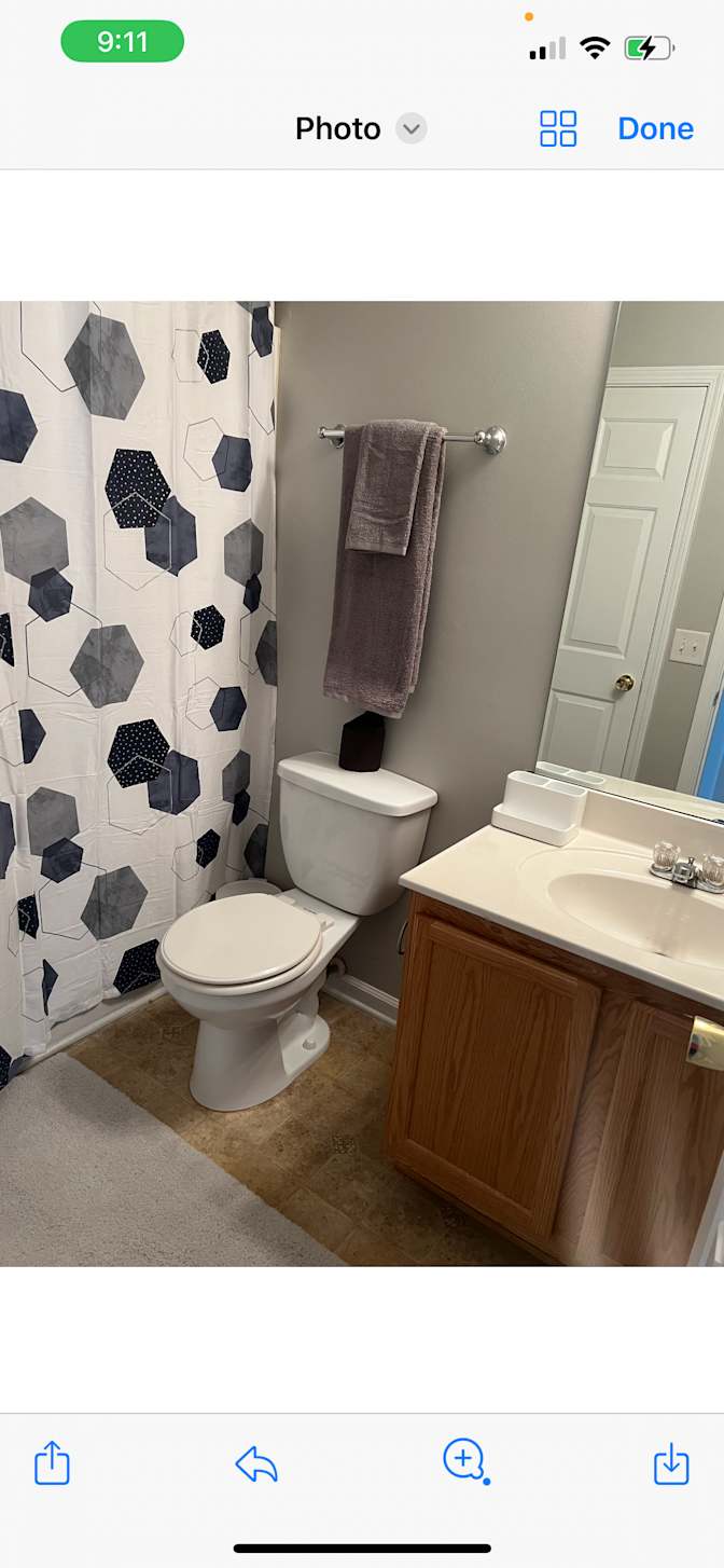 Athens room for rent's room