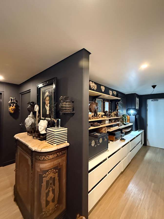 Simon's room