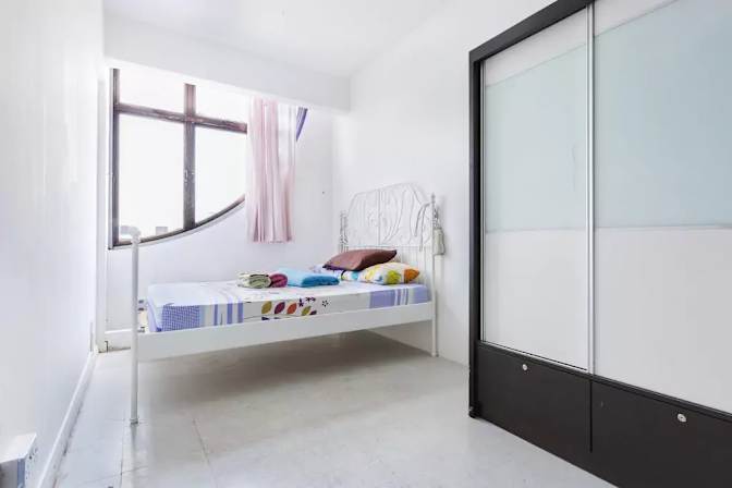 Roomy's room