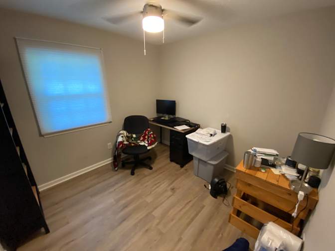 Alcove Rooms's room