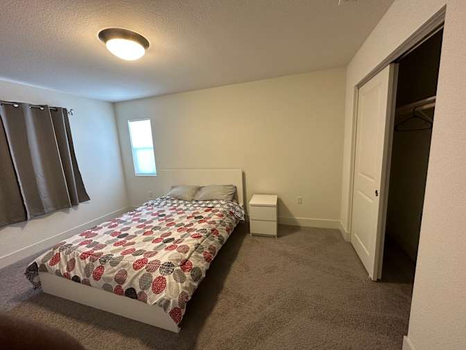 Mag F's room