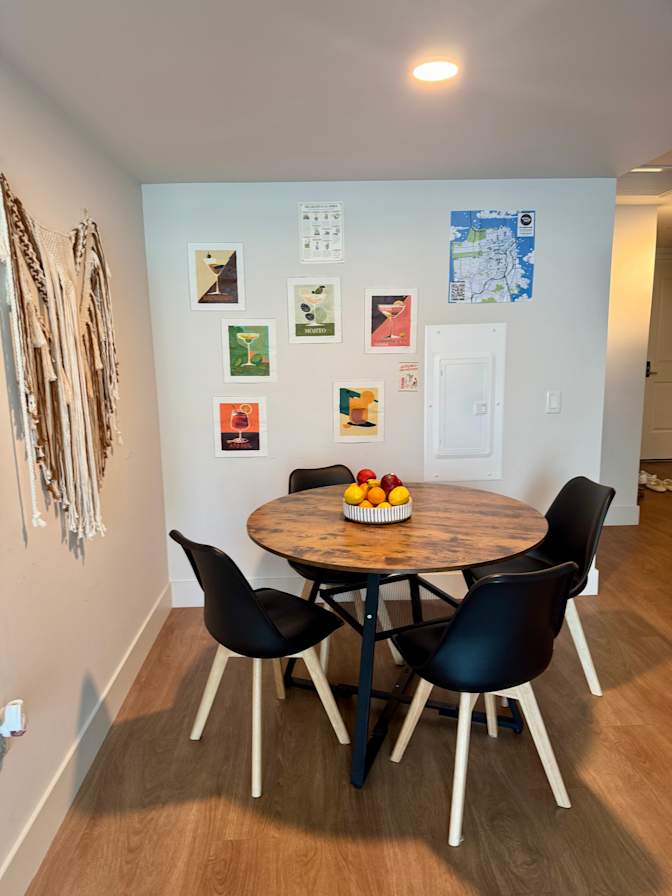JENNIFER FU's room