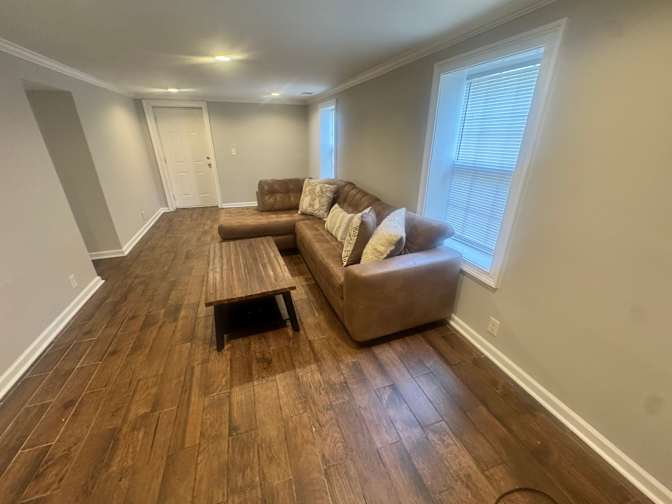 Alcove Rooms's room