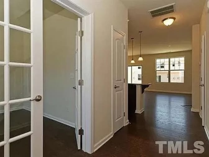 Alcove Rooms's room