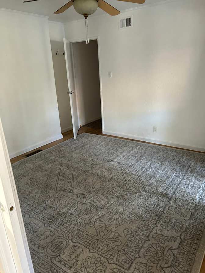 Colin T Owens's room