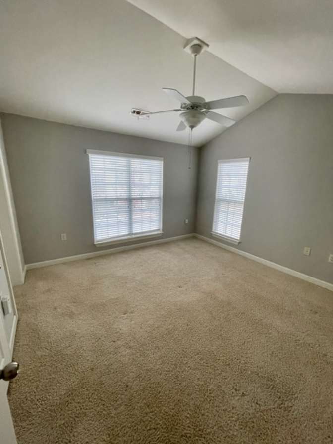Alcove Rooms's room