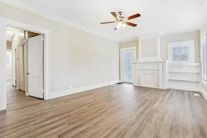 Alcove Rooms's room