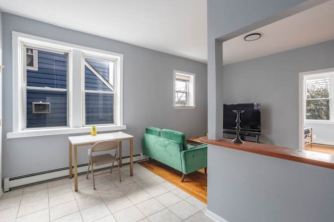 Lius Estate's room