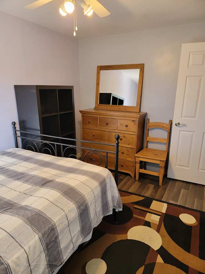 Southeast Calgary - Photo 4