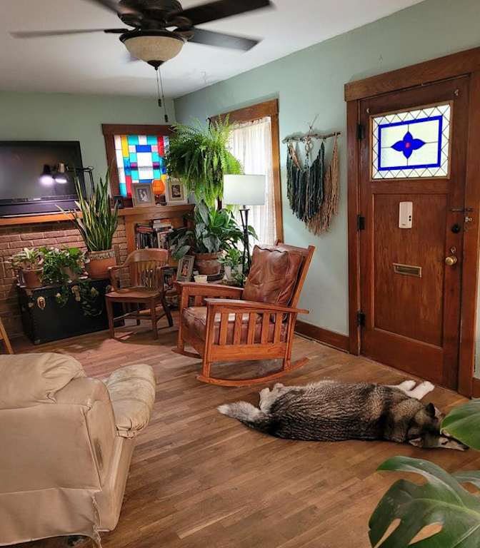 Linda's room