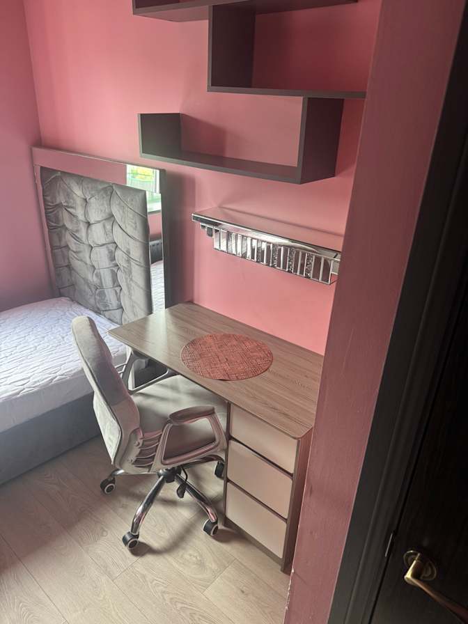 Maciej Nowak's room