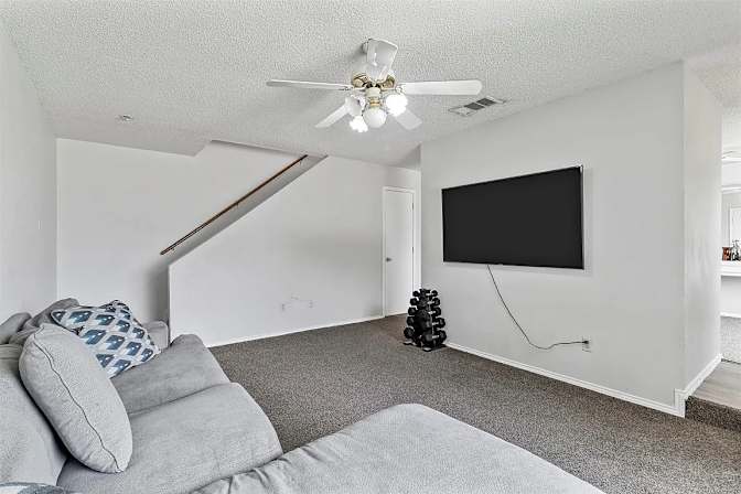 Ola's room