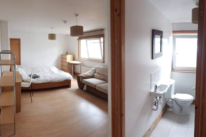 Craig McTaggart's room
