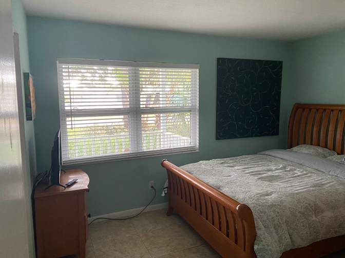 Laura C Sayegh's room