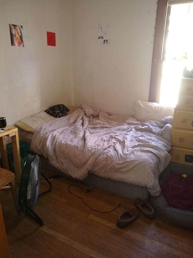 Yong's room