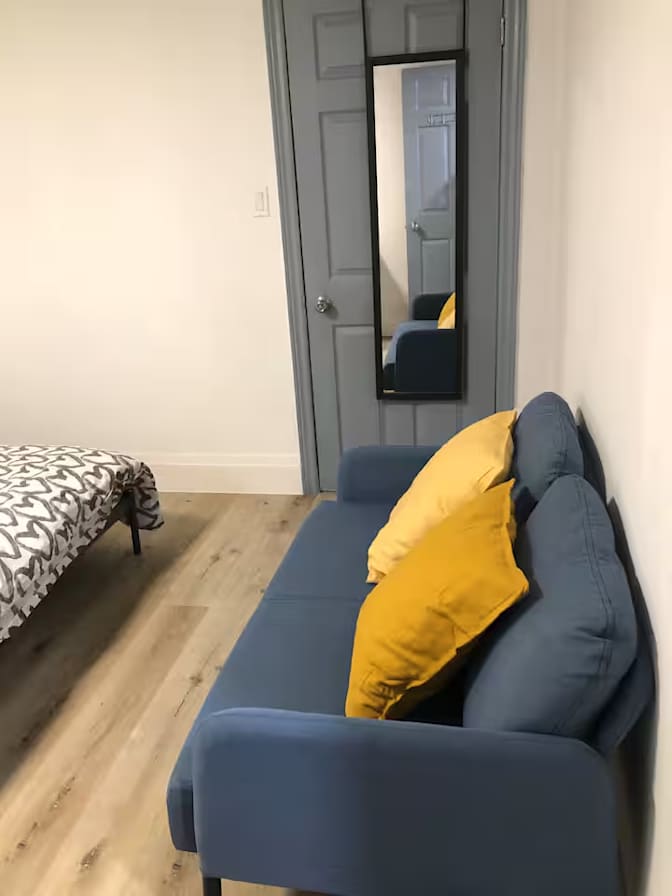 Mengyi Huang's room