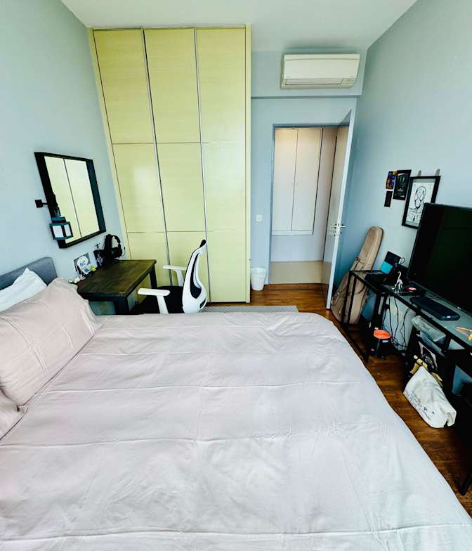 Ling's room