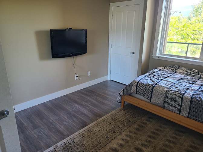 Curtis's room