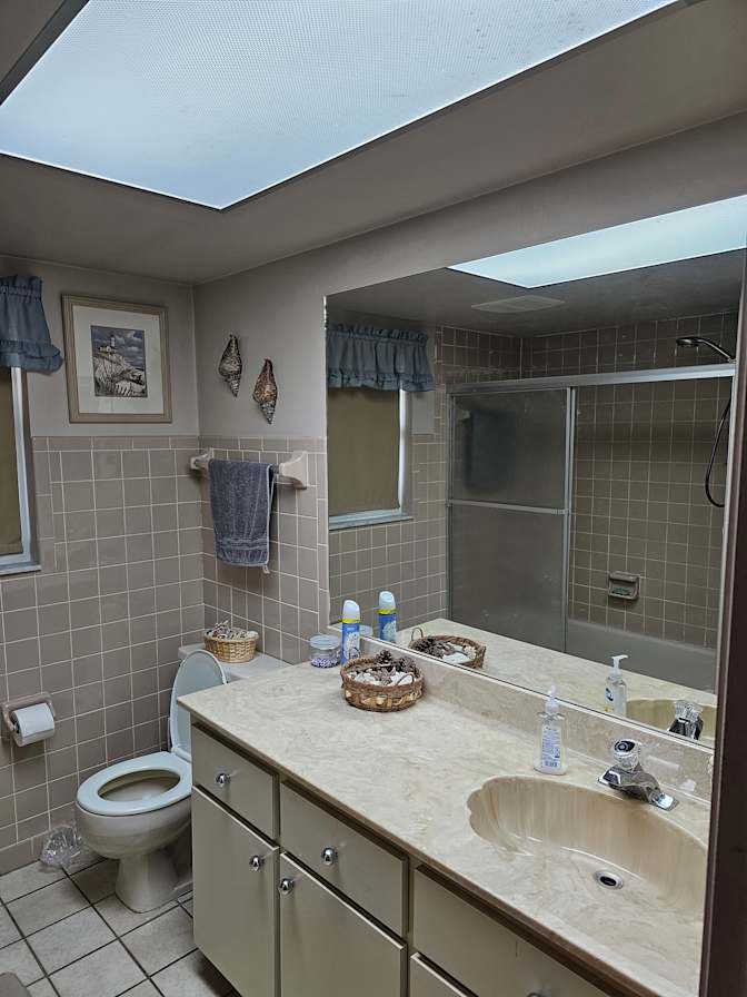 charles's room