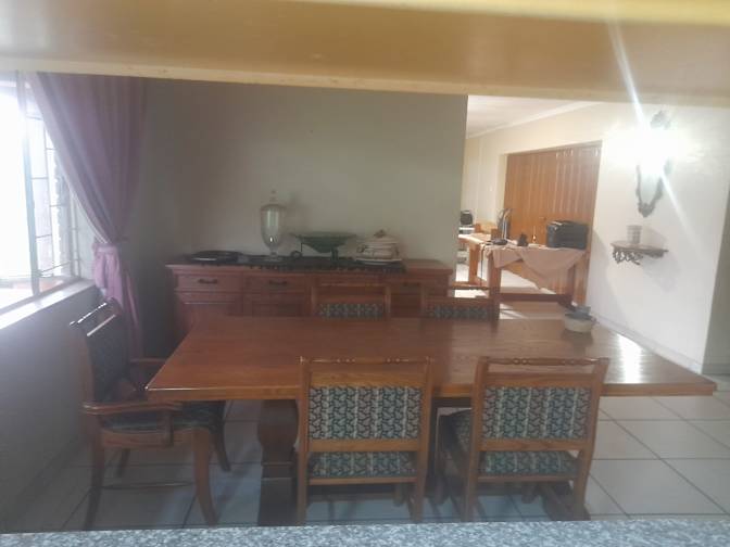 Ntsele's room