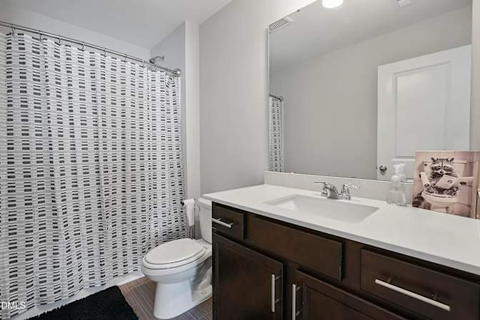 Alcove Rooms's room