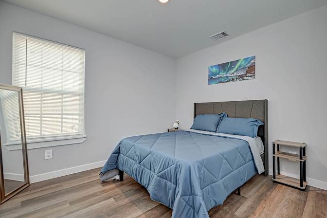 Felix's room