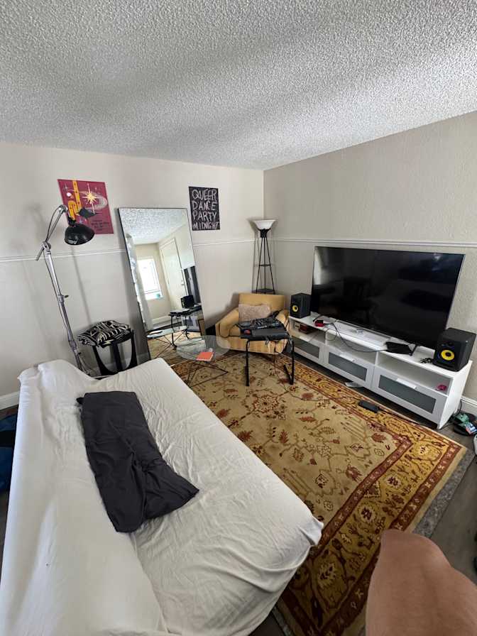 Randy Gudino's room