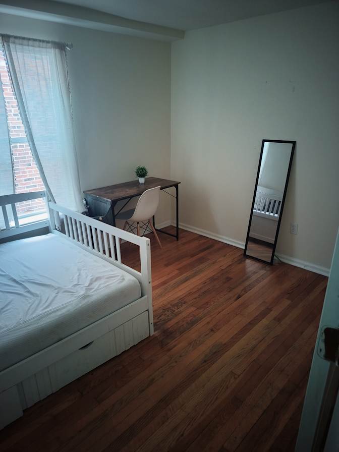 Mister Y's room
