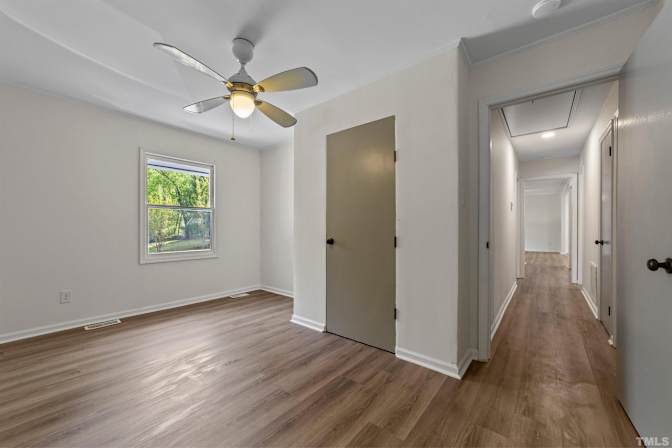 Alcove Rooms's room