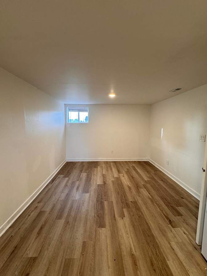 Denis's room