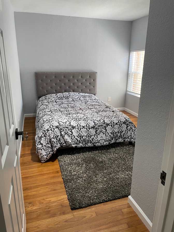 Nima's room