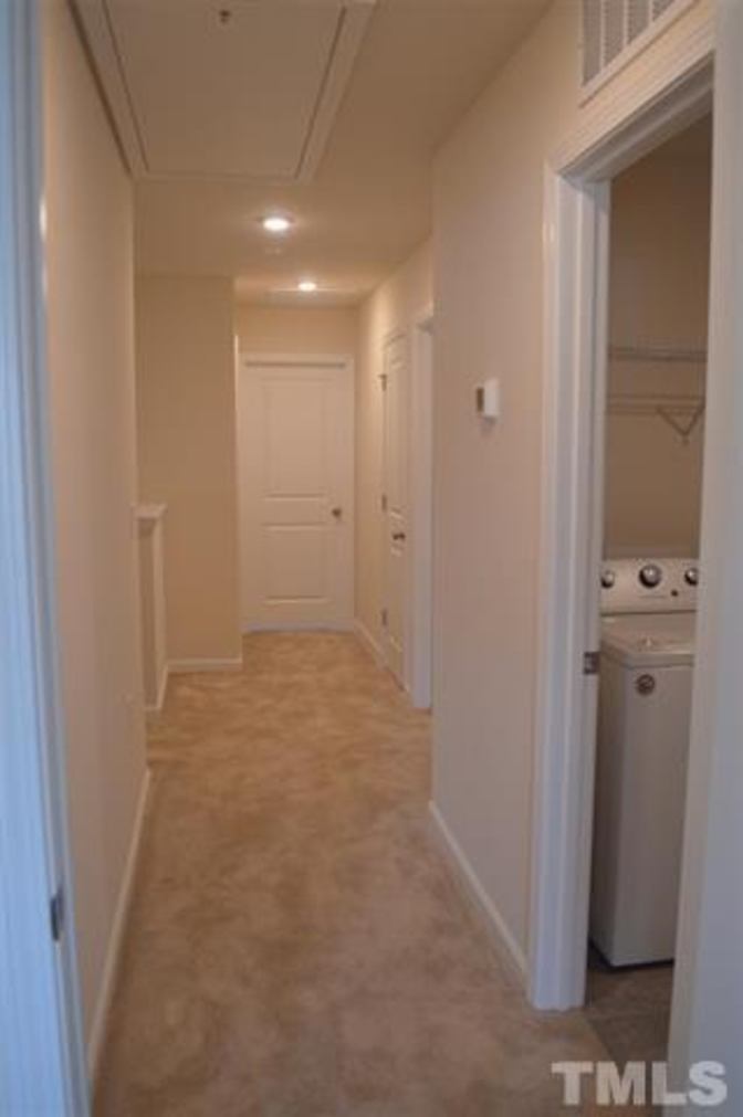 Alcove Rooms's room