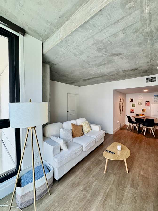 JENNIFER FU's room