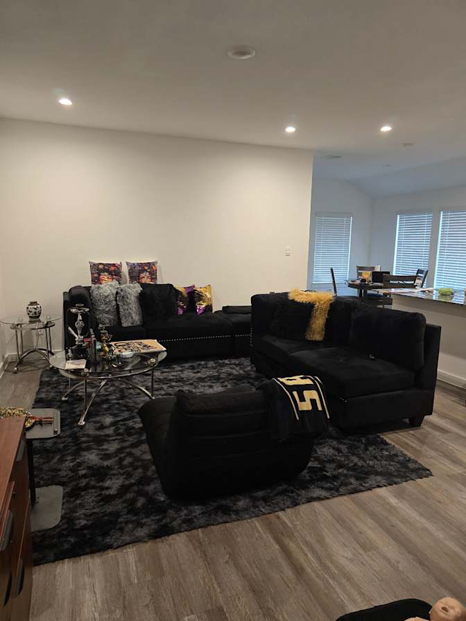 Oniika T Howard's room