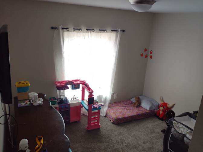 Darryl R Phifer's room