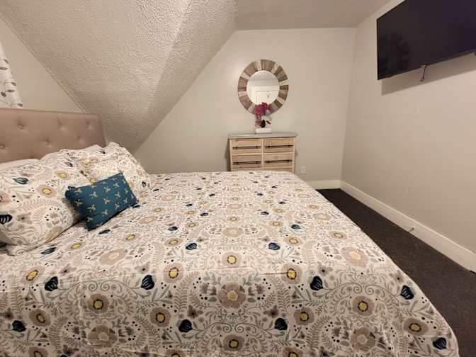 Cyndi's room