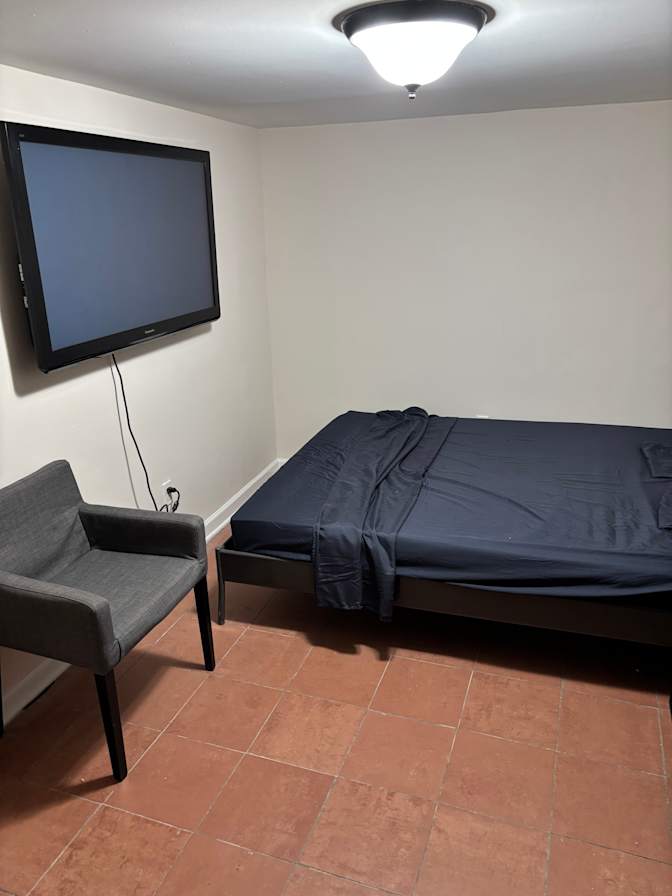 Jose's room