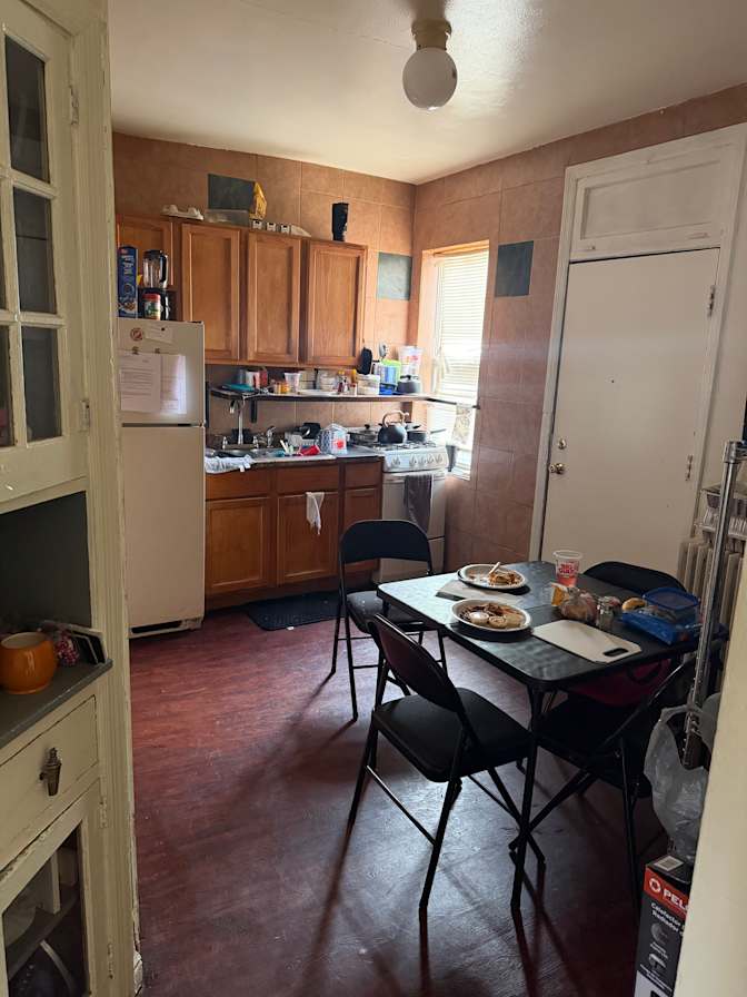Gaspari D Jolicoeur's room