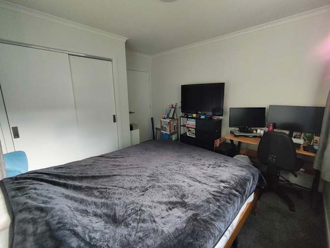 Kharn's room