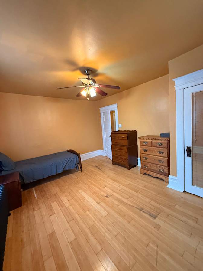 Dia's room