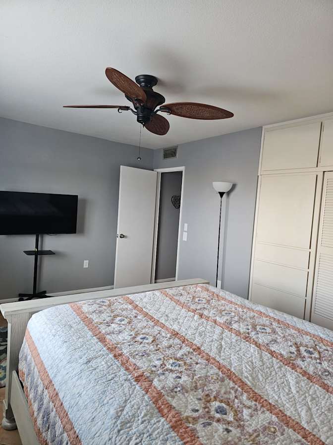 Jose's room