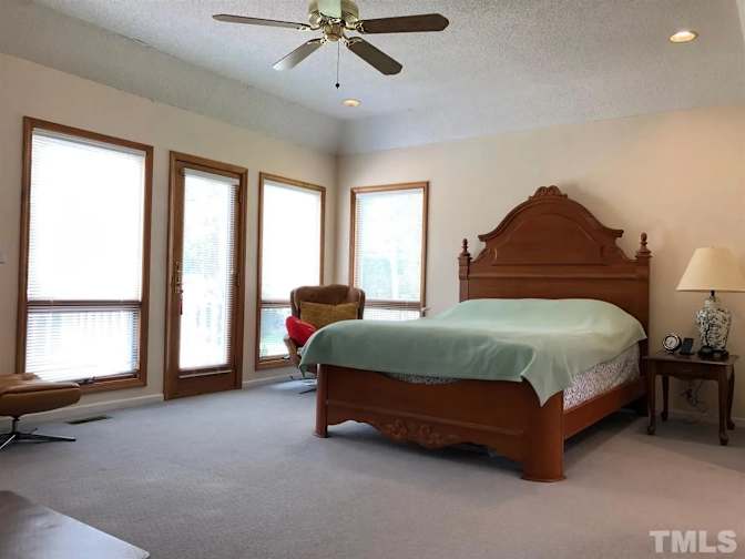 Alcove Rooms's room