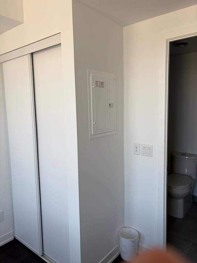 Gurpreet Dhesi's room