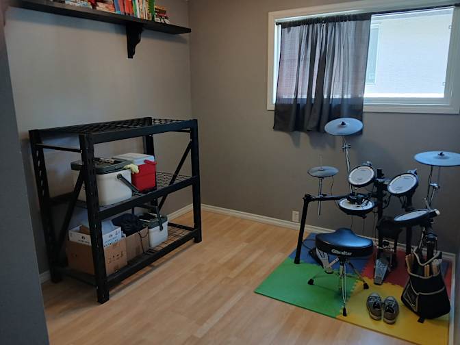 Southwest Calgary - Photo 3