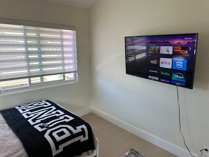 DAVOUD ABBASI's room