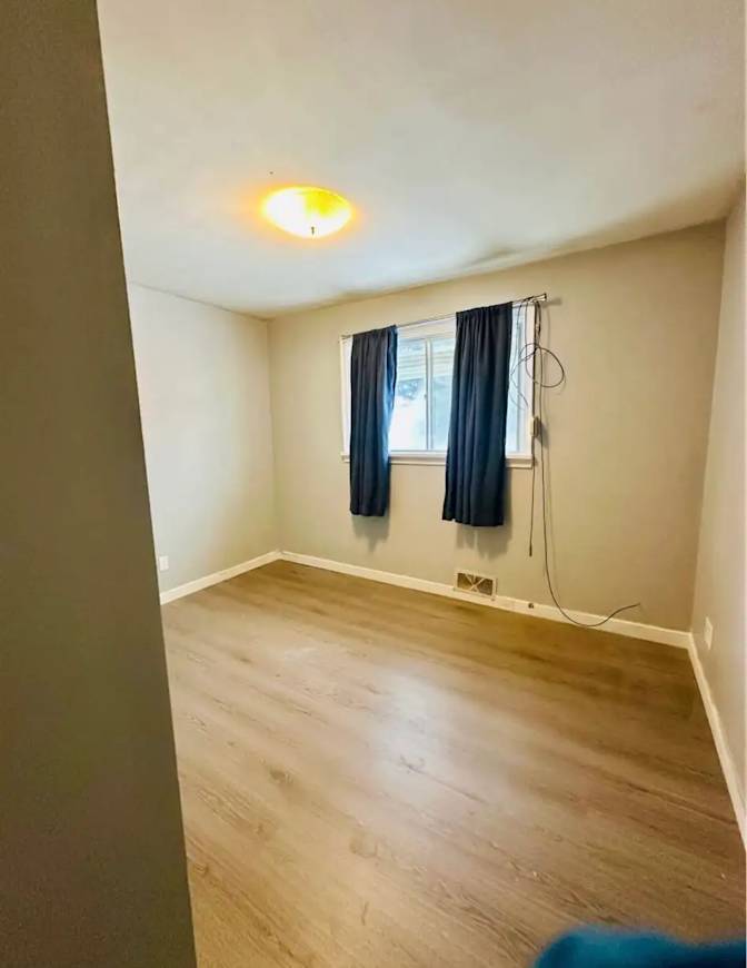 Aisha's room