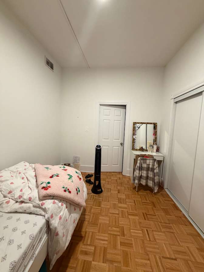 Noor karwal's room